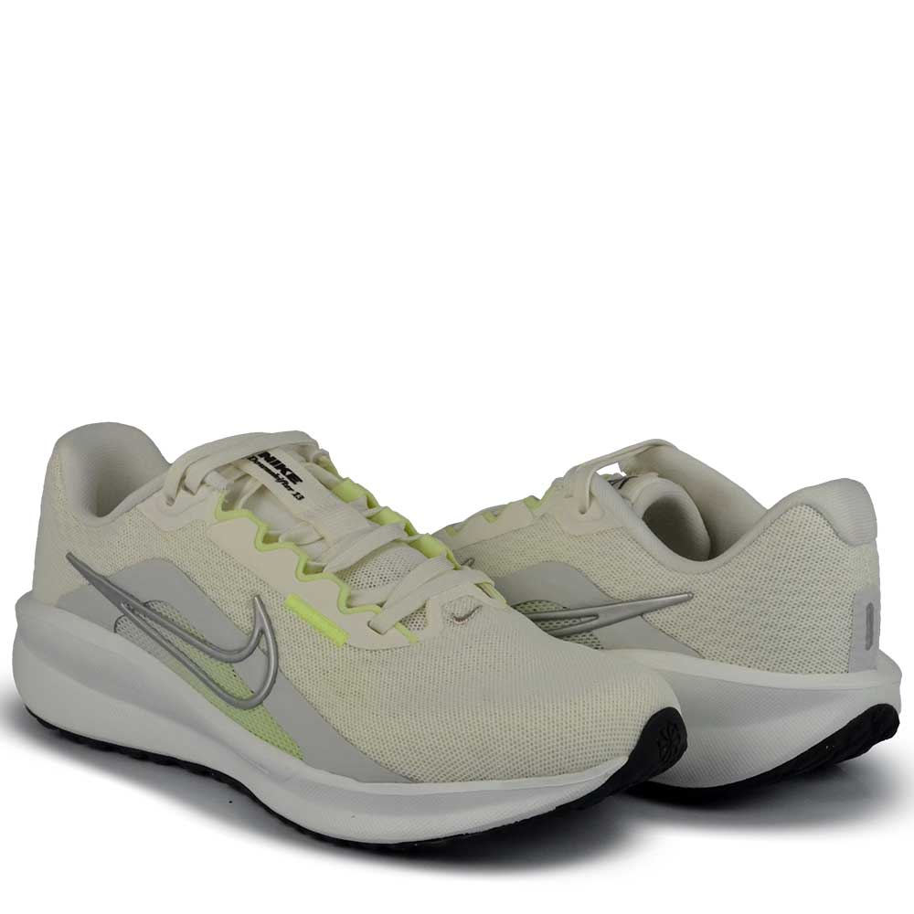 Tênis Esportivo Nike Donwshifter 13 Feminino FD6476-106 - Foto 6