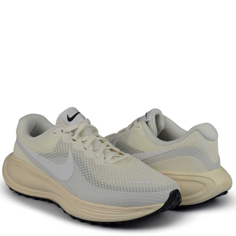 nike revolution 4 beige